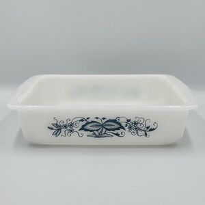 Vintage Glasbake Milk Glass 8”x8” Casserole Dish Blue Onion J2428